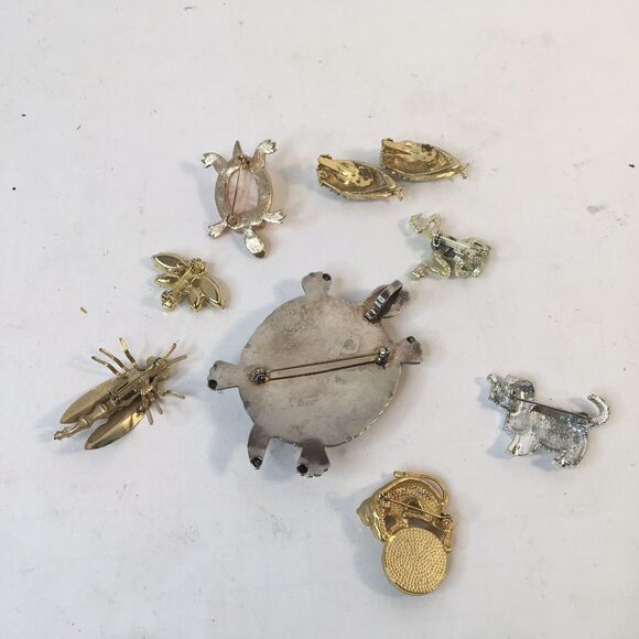 Lot Of 8 Vtg  Animal Insect Pins Brooch Earrings Frog Turtle Dragonfly   Scarab - Picture 10 of 12